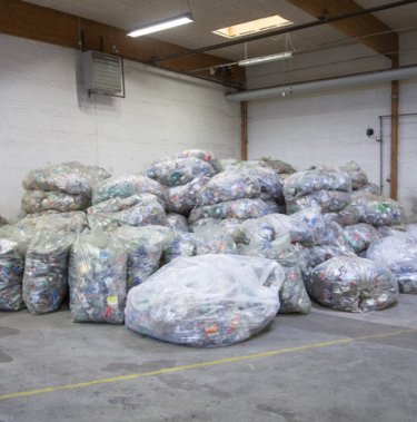 Compresión de botellas de plástico con una reducción de hasta el 90